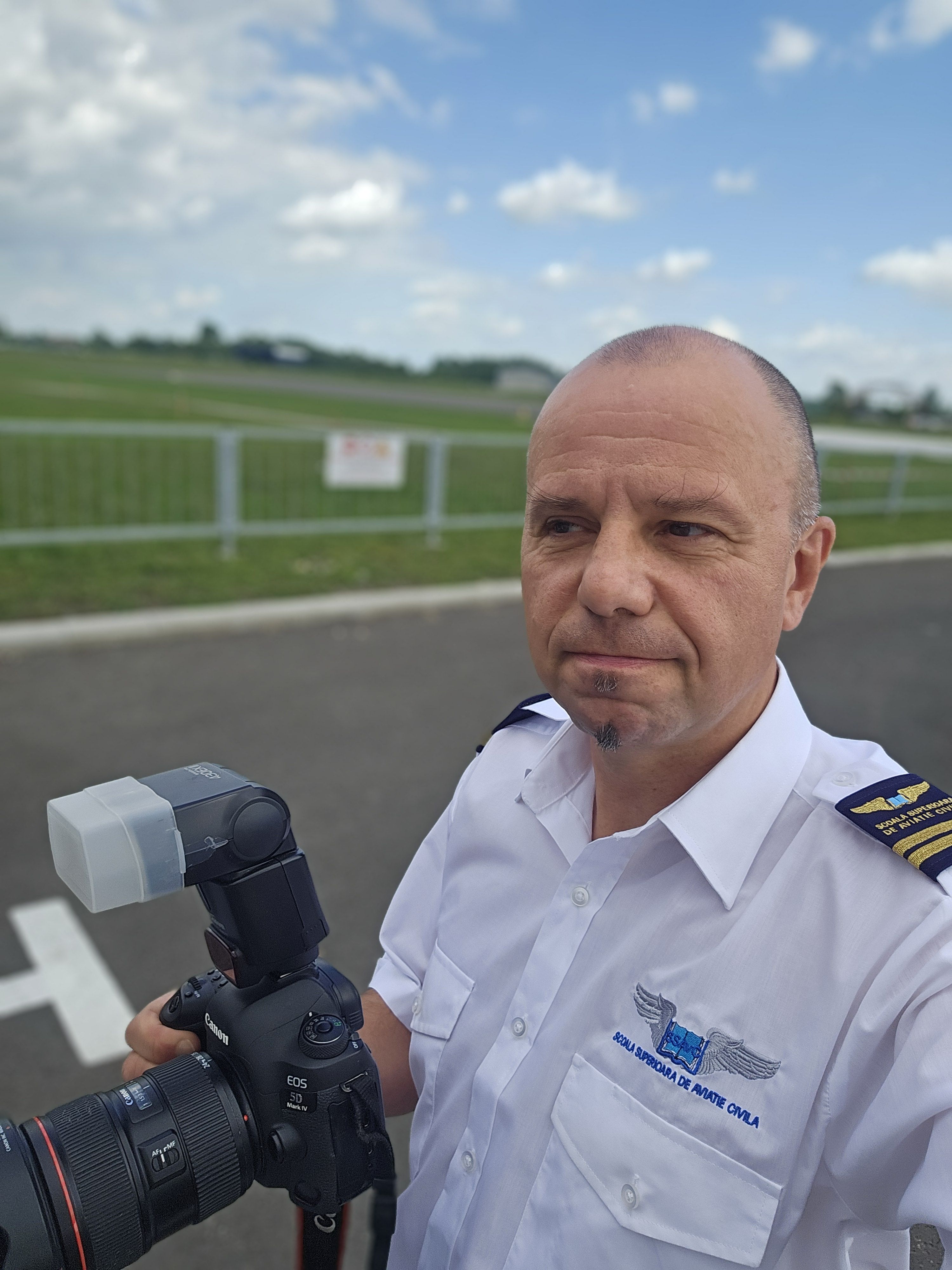 Sedinta foto la aerodrom